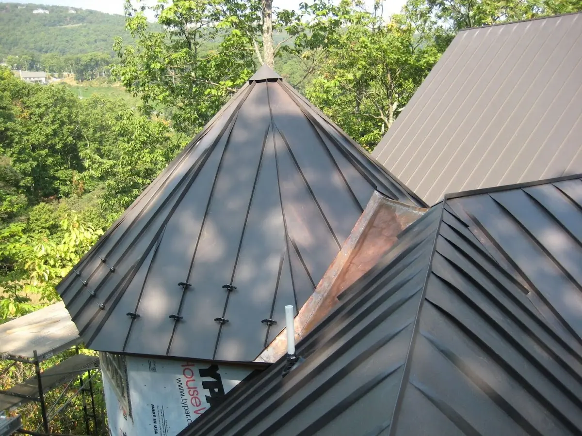Professional Roof Tarp Installation by Craftsman Roofing in Holiday Hills